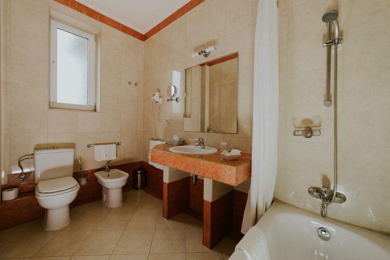 Hotel La Residenza Timişoara Buitenkant foto