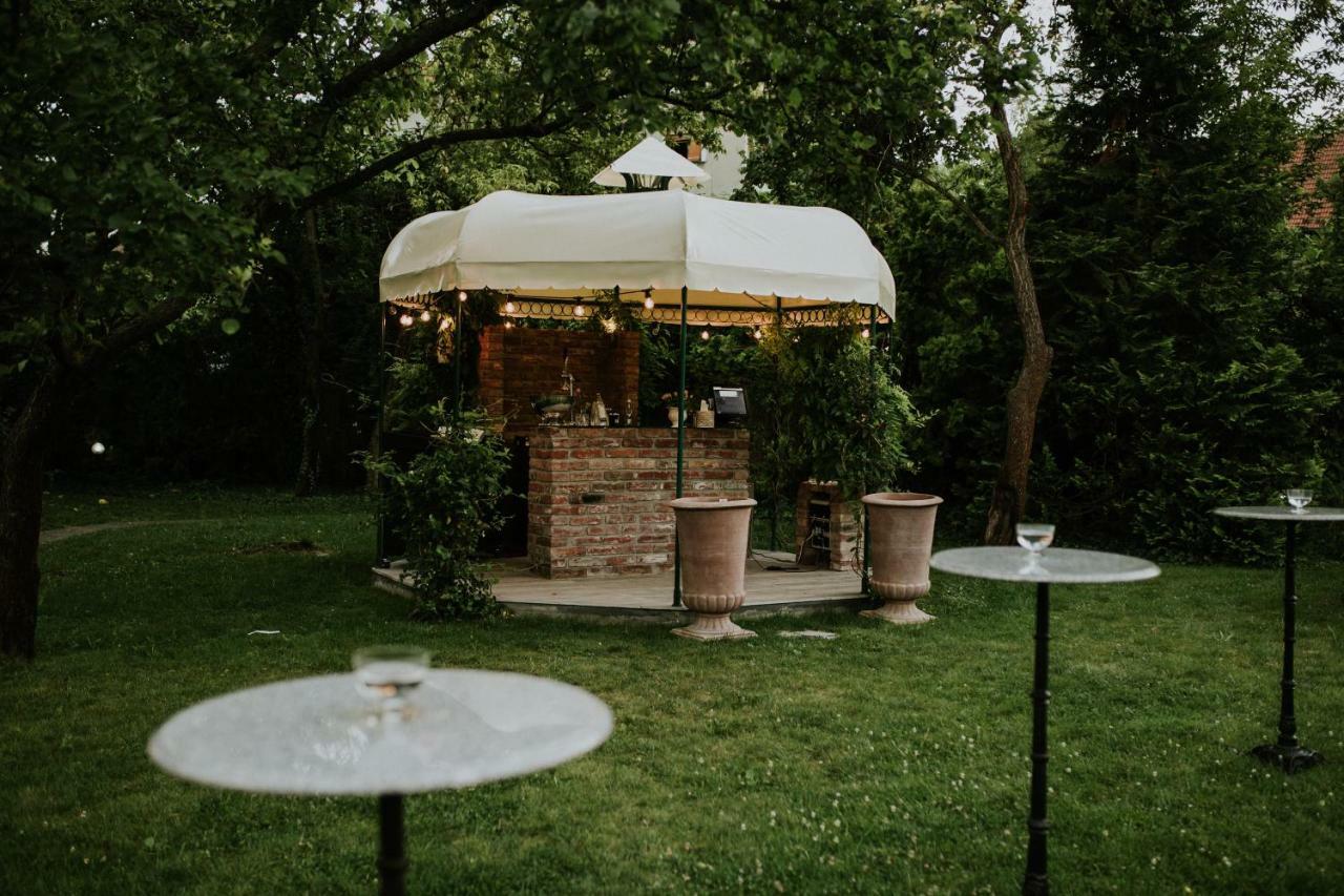 Hotel La Residenza Timişoara Buitenkant foto
