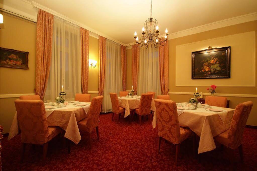 Hotel La Residenza Timişoara Buitenkant foto