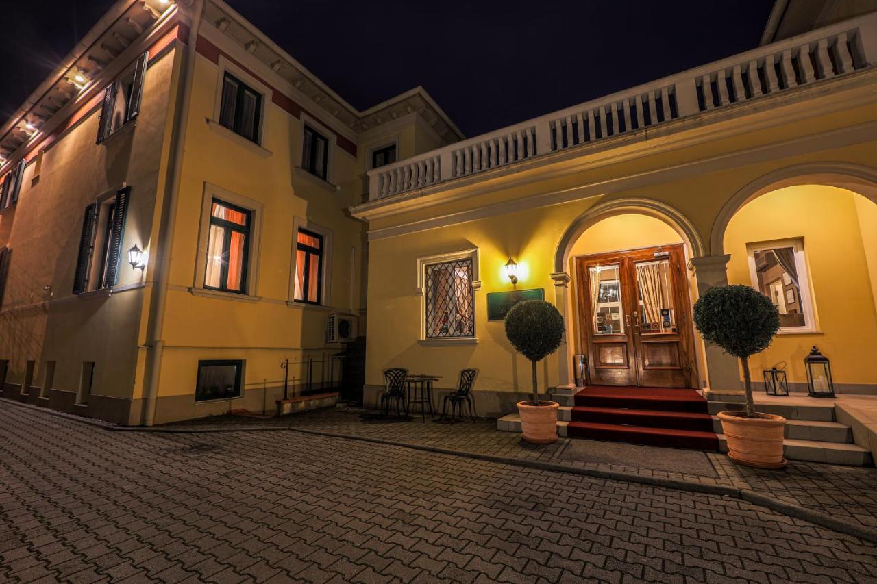 Hotel La Residenza Timişoara Buitenkant foto
