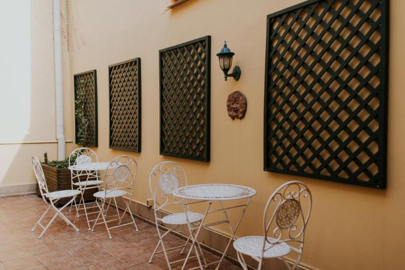 Hotel La Residenza Timişoara Buitenkant foto